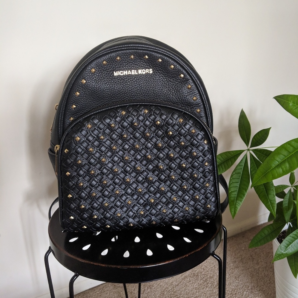🍭Michael Kors Abbey Studded Backpack 🍭
